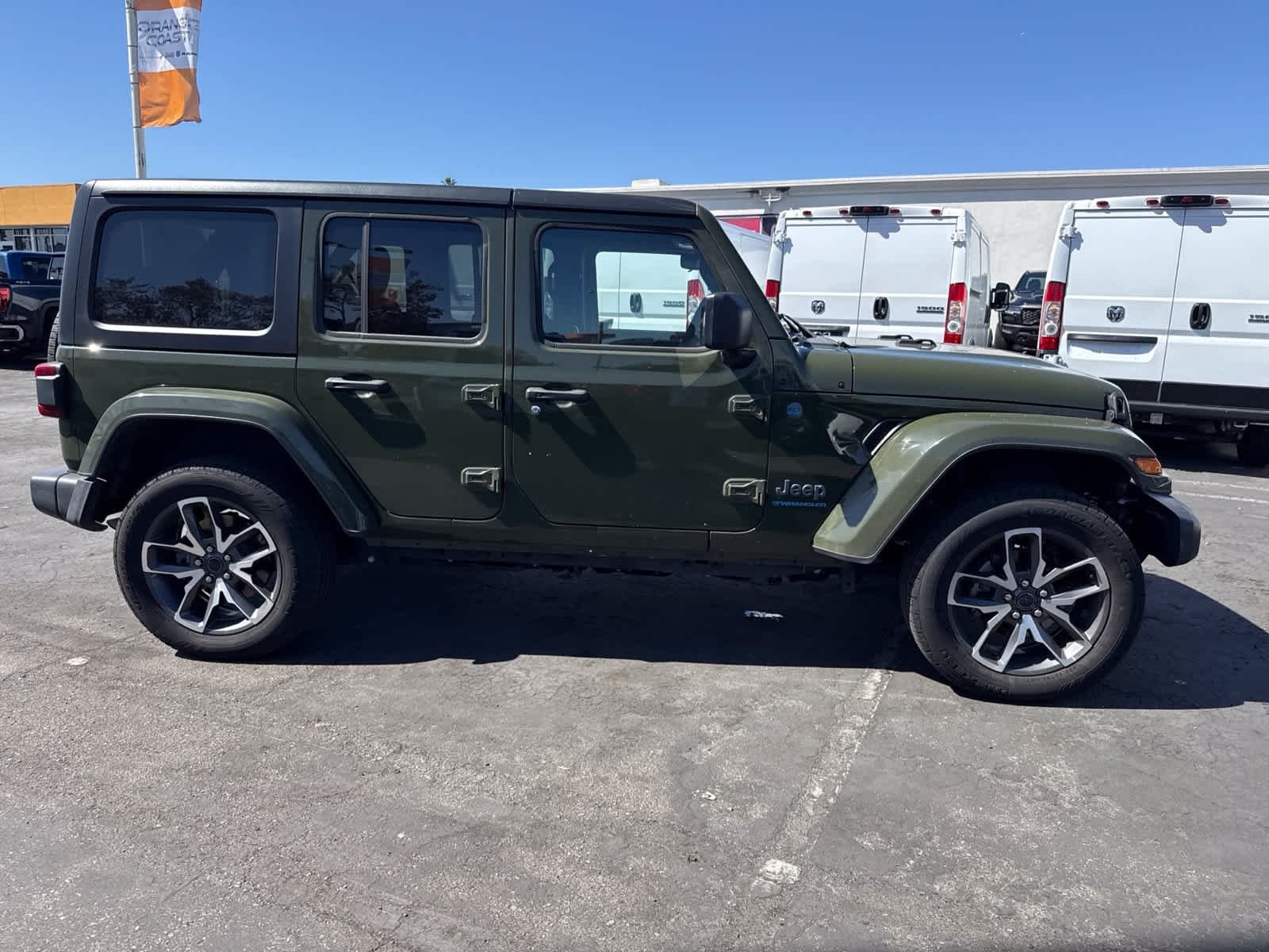 Used 2024 Sarge Green Clearcoat Jeep Sport S image 10