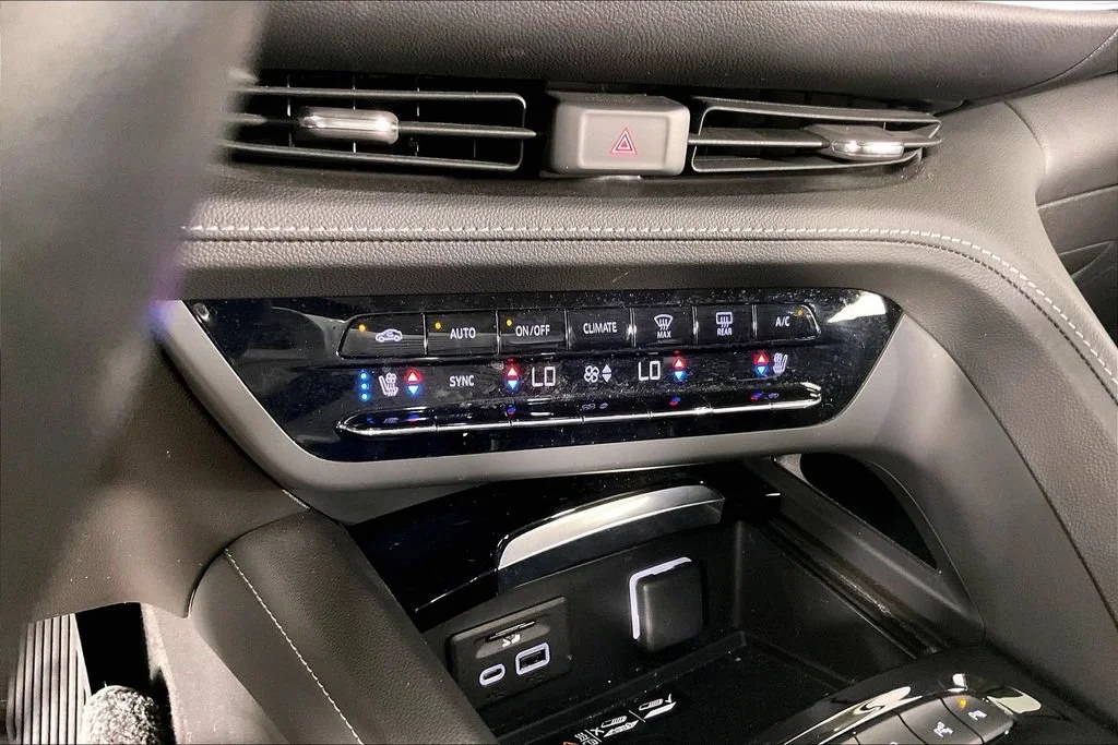 Certified Used 2023 EBONY TWILIGHT METALLIC Buick Avenir image 13