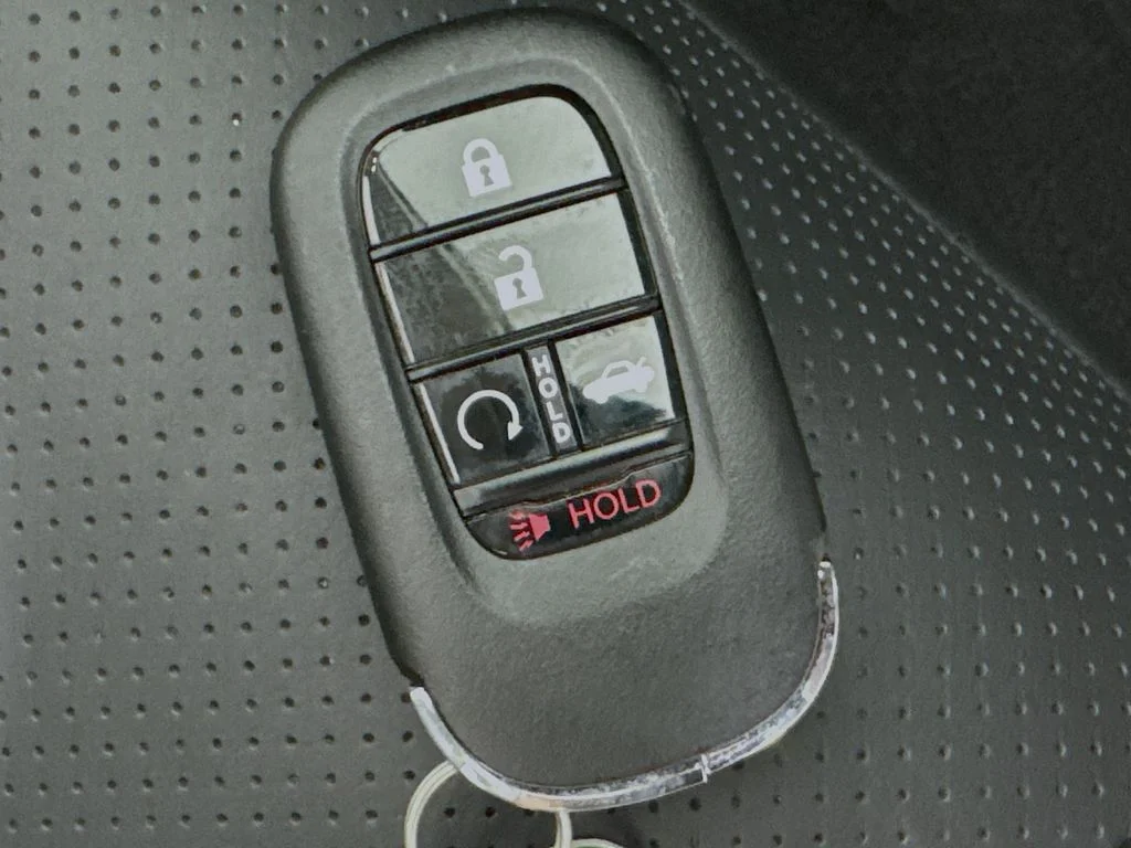 Certified Used 2025 Platinum Honda EX-L image 35