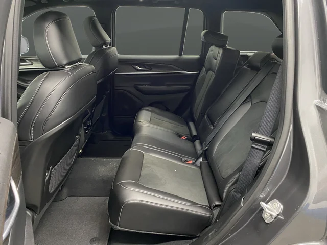 New 2026 Baltic Gray Metallic Clearcoat Jeep Altitude image 32