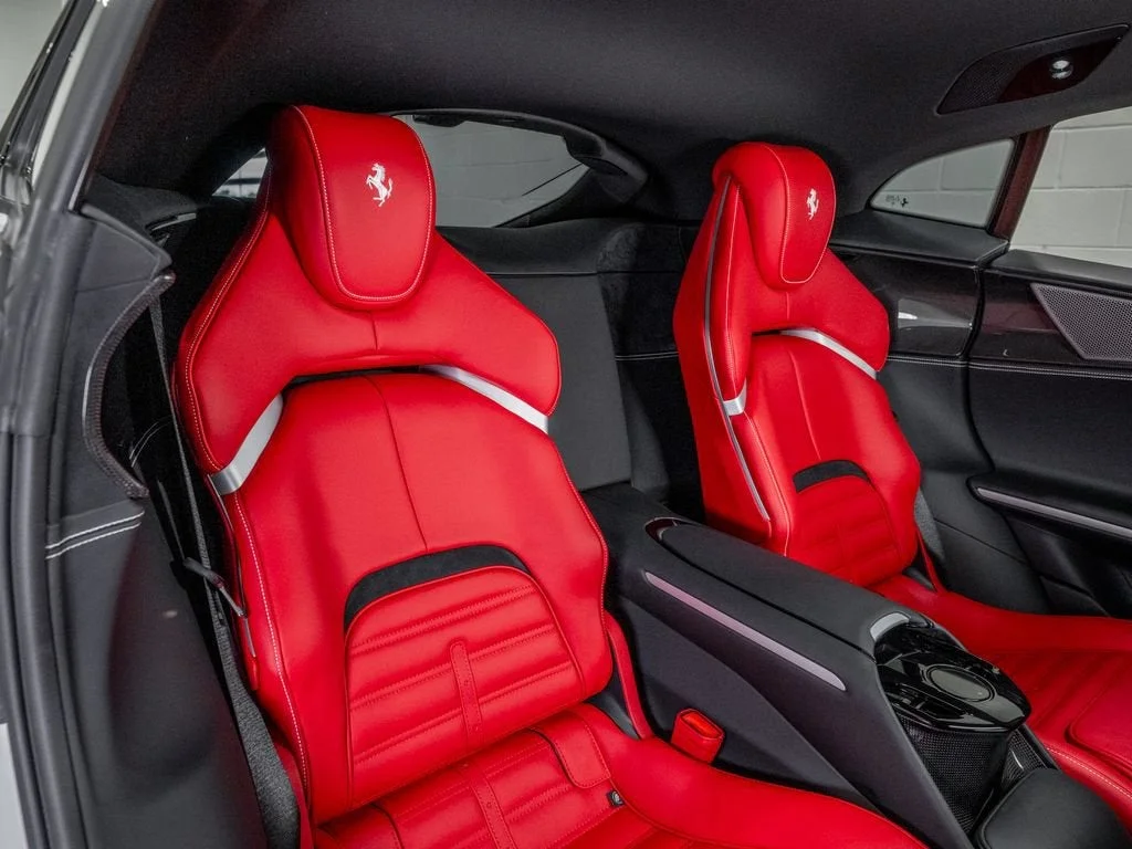 2025 Ferrari Purosangue Base - Photo 22