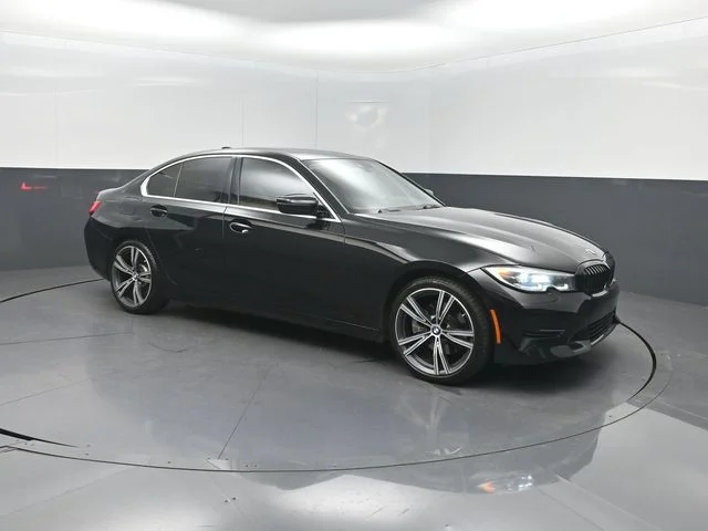 Used 2022 Black BMW 330i image 28