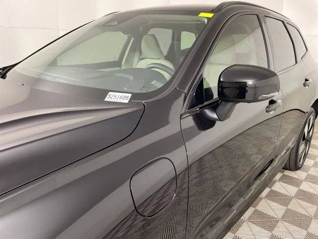 Certified Used 2025 Onyx Black Metallic Volvo Plus image 23