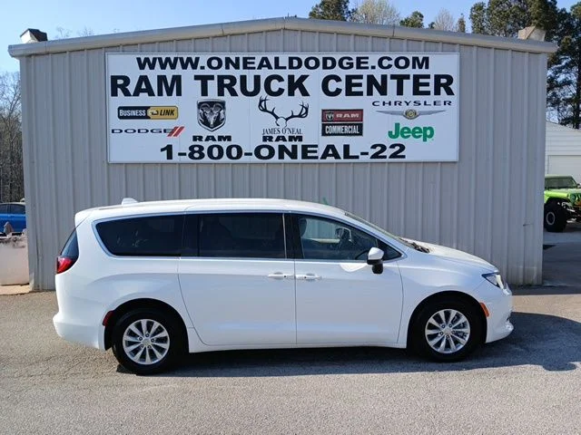 Used 2017 Chrysler Pacifica Touring with VIN 2C4RC1DG5HR518974 for sale in Bremen, GA