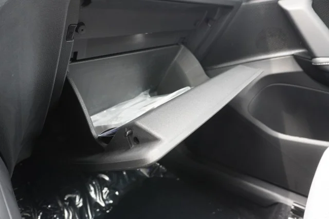 New 2026 Platinum Gray Metallic Volkswagen SE image 34