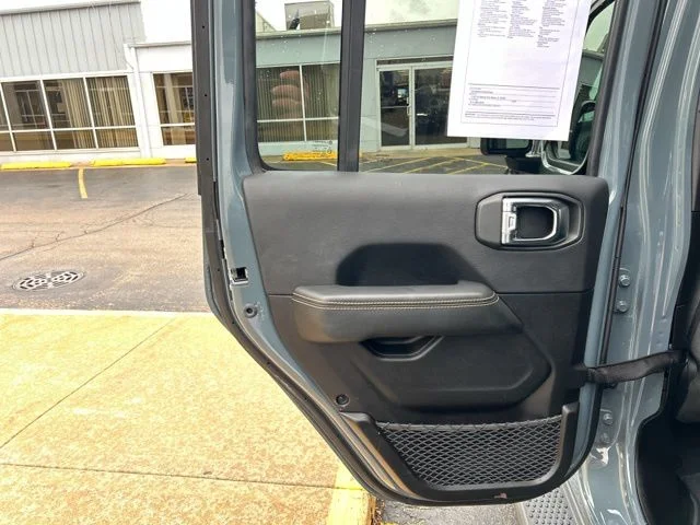 Used 2025 Gray Jeep Sahara 4xe image 16