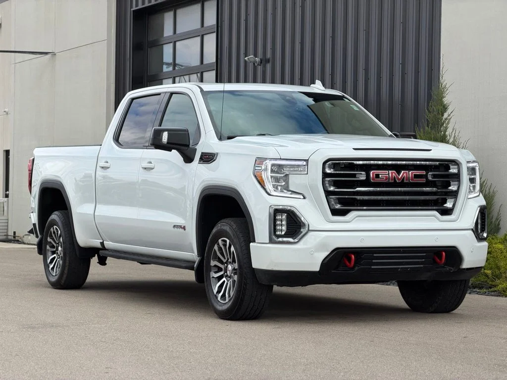 Used 2021 White GMC AT4 image 4