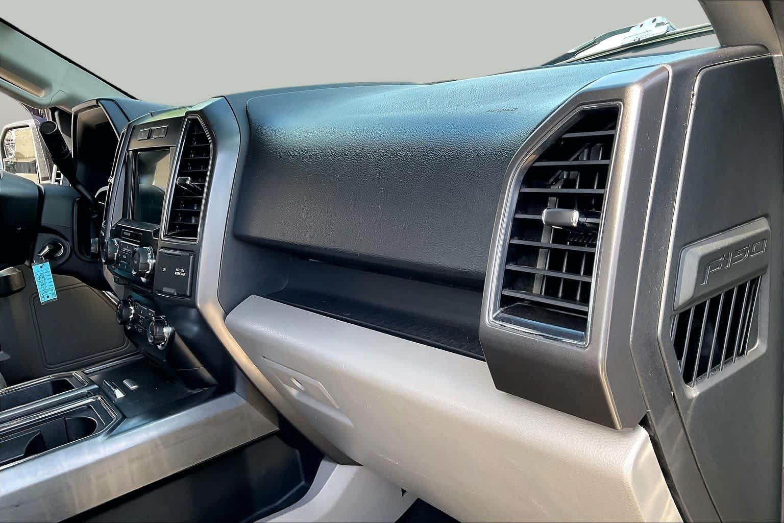Used 2017 Blue Jeans Metallic Ford XLT image 19