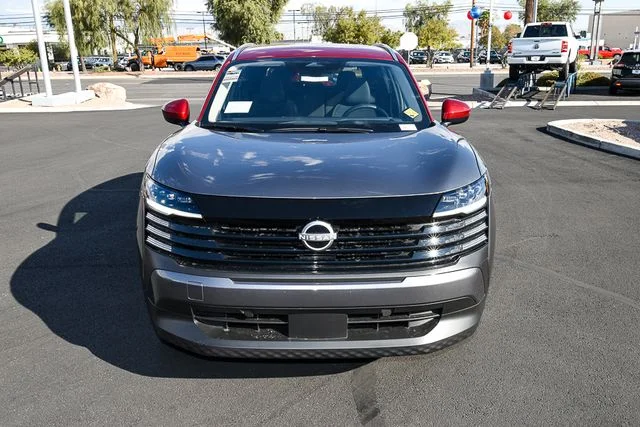 New 2026 Gun Metallic / Scarlet Ember Tintcoat Two-tone Nissan SV image 2