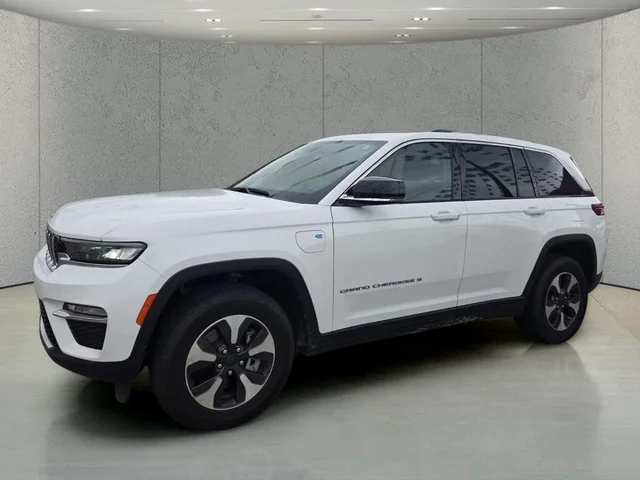 Pre-Owned 2024 Jeep Grand Cherokee 4xe