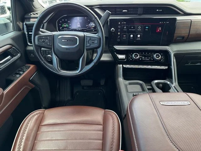 Used 2025 White GMC Denali Ultimate image 16