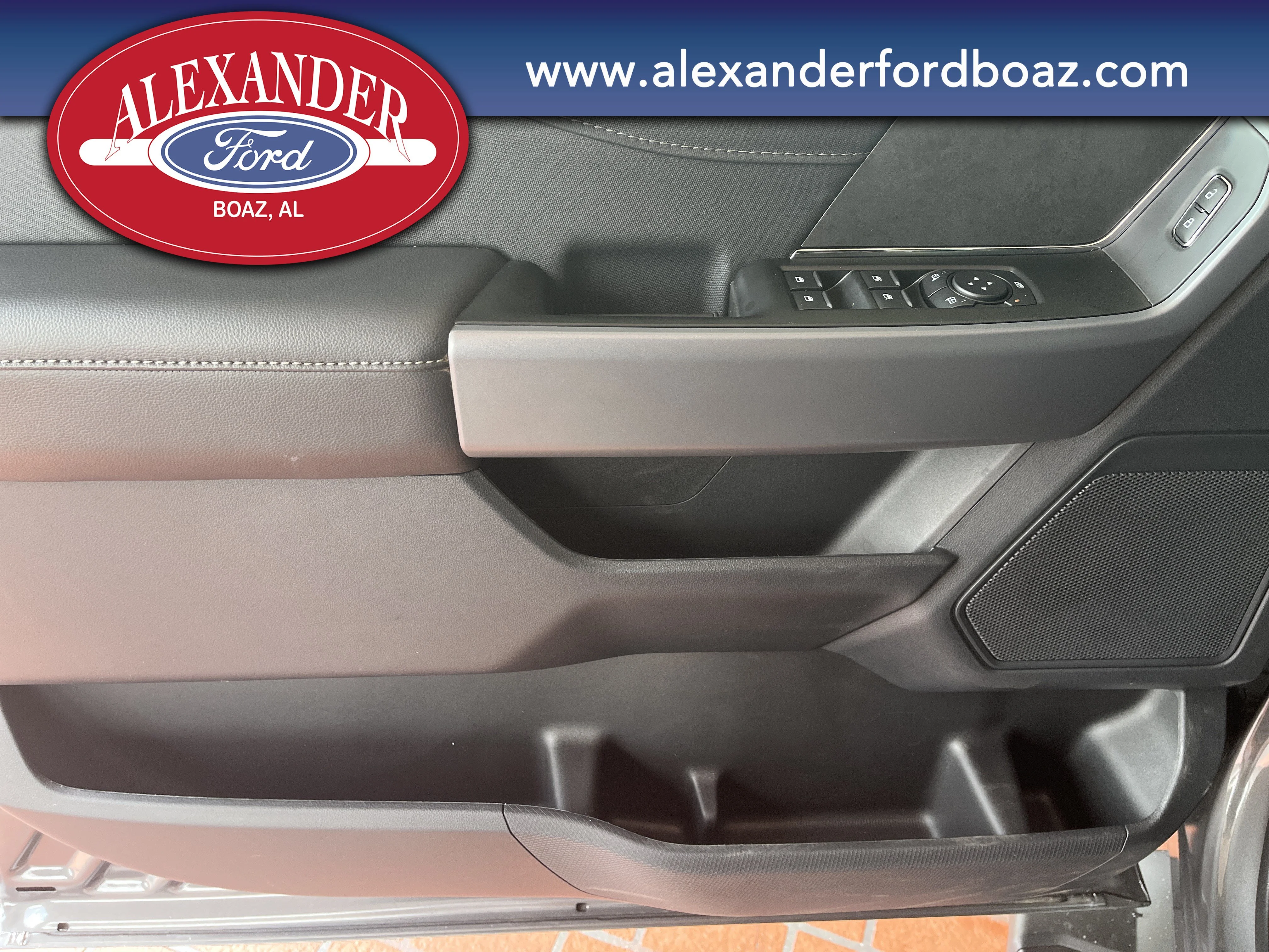 New 2026 Carbonized Gray Metallic Ford XLT image 14