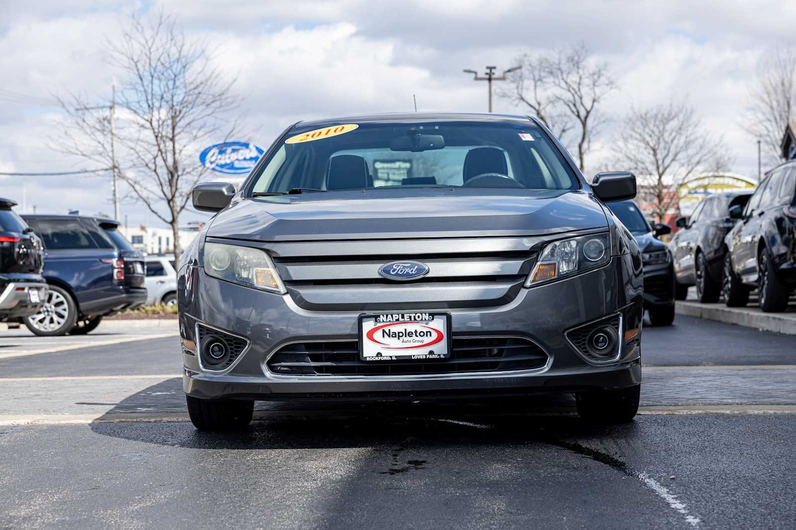 Used 2010 Ford Fusion SE with VIN 3FAHP0HA3AR223216 for sale in Rockford, IL