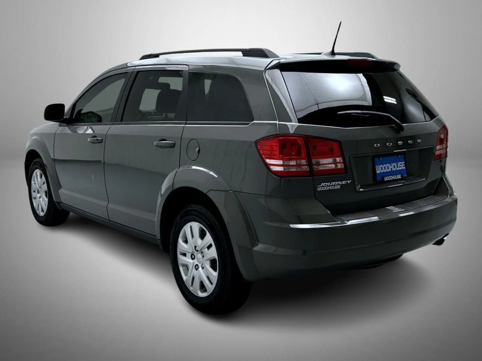 Used 2020 Gray Dodge SE image 7