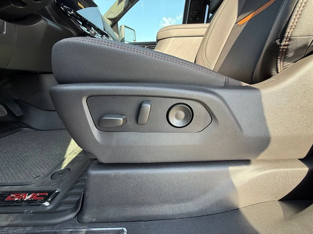 New 2026 Onyx Black GMC AT4 image 36