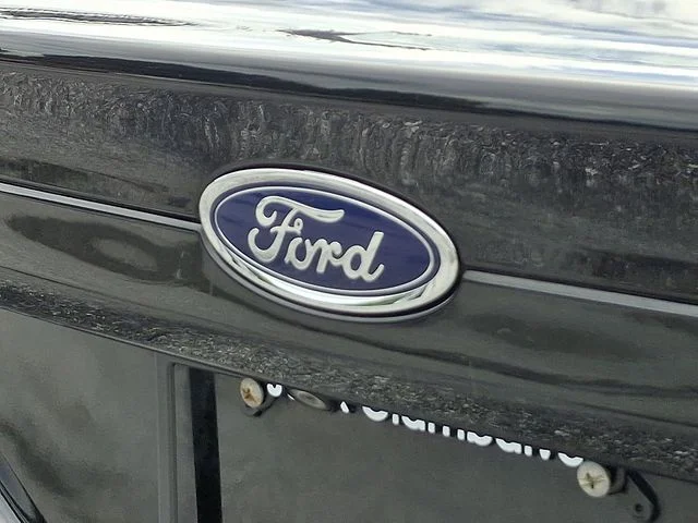 Used 2016 Black Ford S image 13