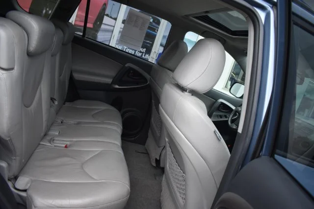 Used 2010 Blue Toyota Limited image 16