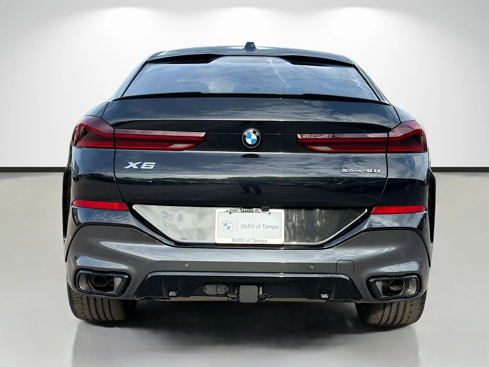 New 2026 Black Sapphire Metallic BMW xDrive40i image 4
