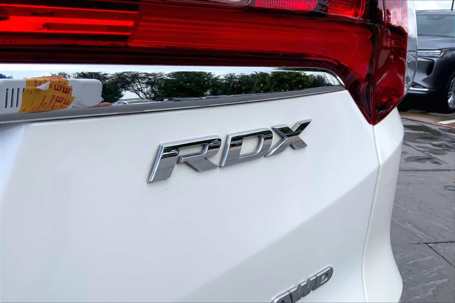 Used 2018 White Diamond Pearl Acura AWD with Technology Package image 10