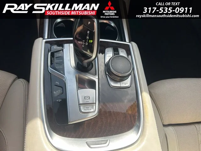 Used 2016 White BMW 750i xDrive image 29