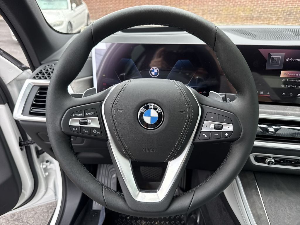 New 2026 White BMW xDrive40i image 14
