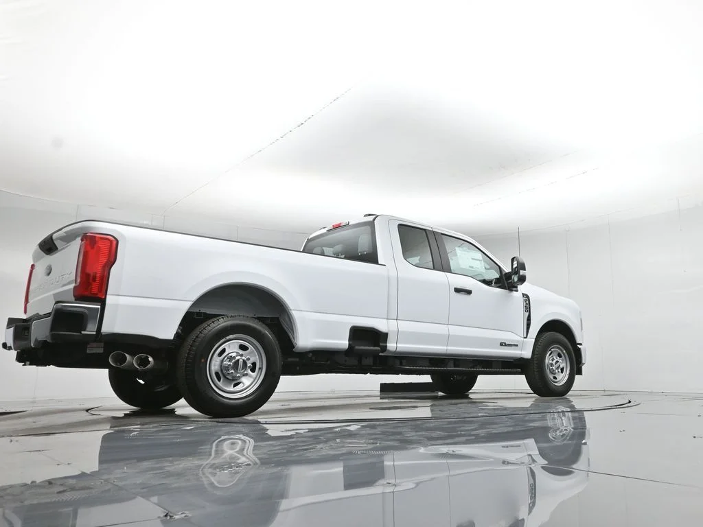 New 2026 Oxford White Ford XL image 46