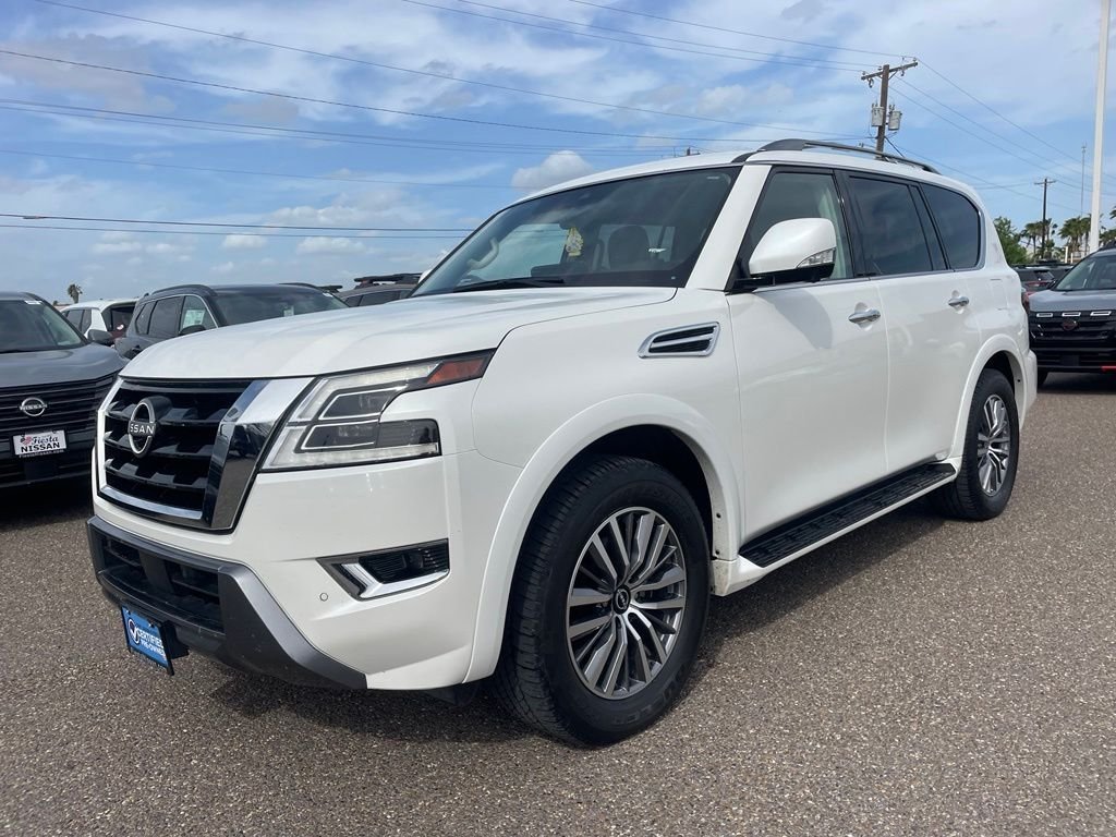Used 2023 White Nissan SL image 3