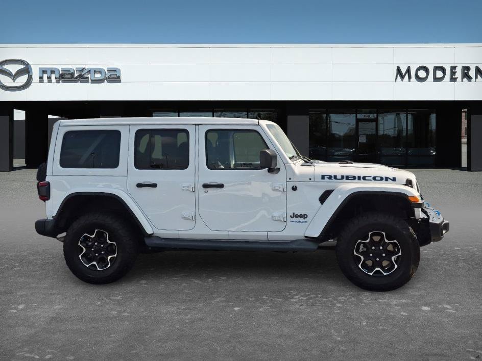 Used 2022 Bright White Clearcoat Jeep Unlimited Rubicon image 5