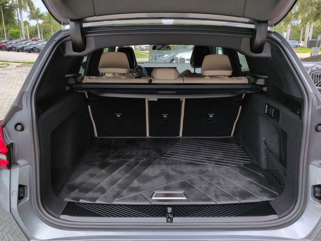 2025 BMW X3 30 - Photo 13