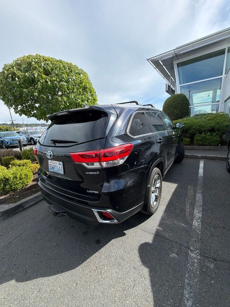 Used 2018 Black Toyota Limited Platinum image 6