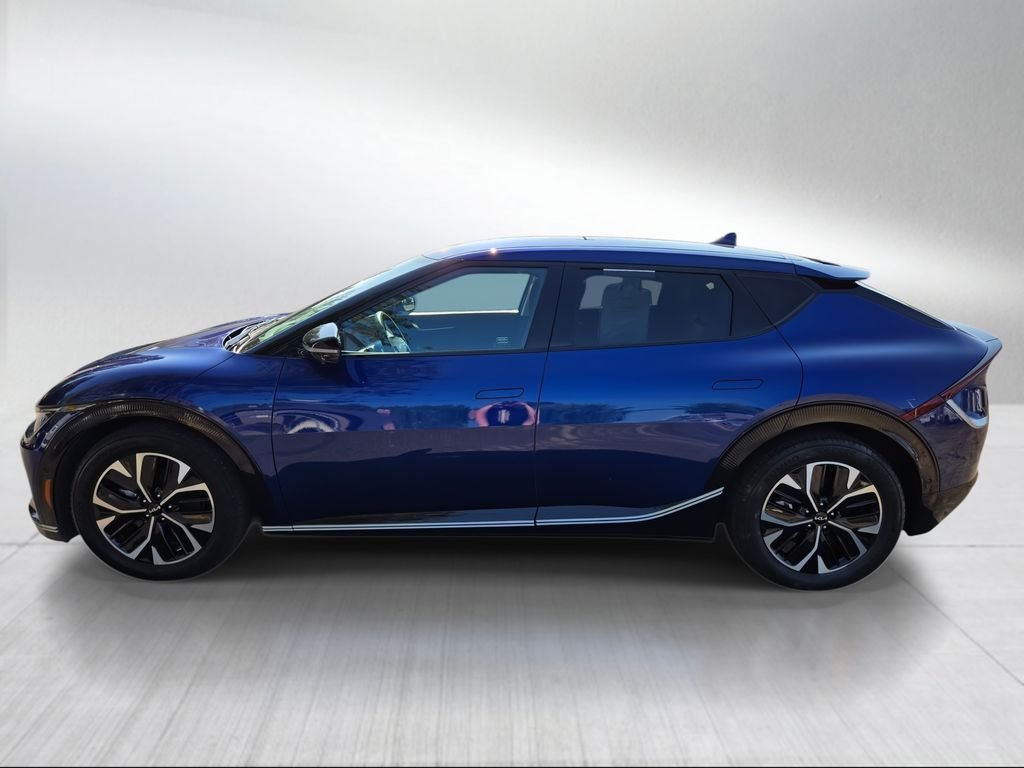 Used 2023 Blue Kia Wind image 6