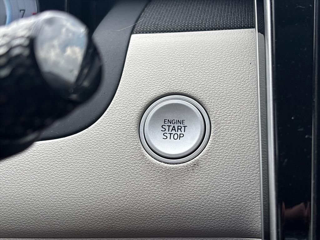 Used 2024 Dark Gray Metallic Hyundai SEL image 18