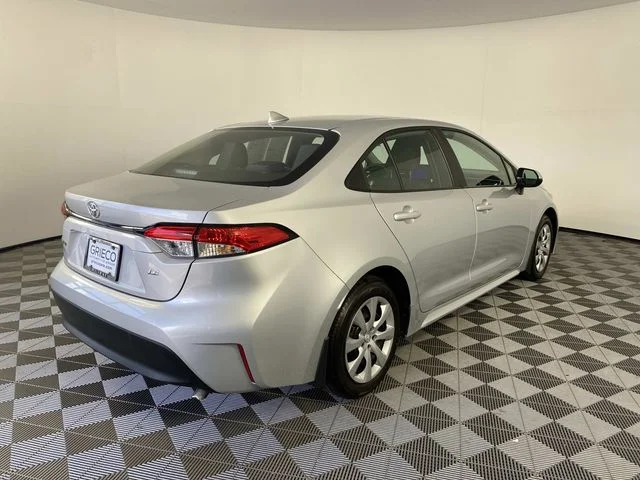 Used 2025 Silver Toyota LE image 9