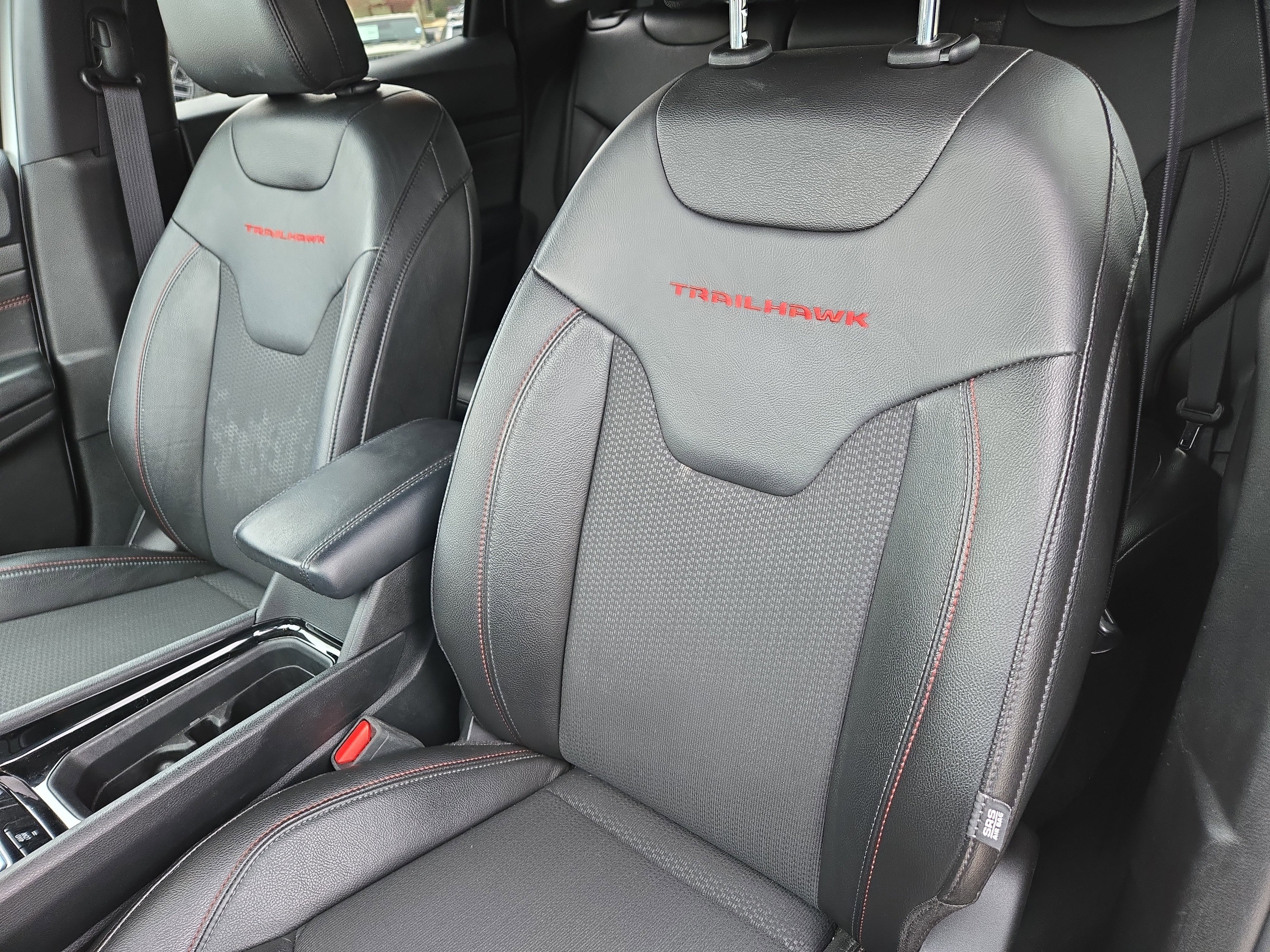Certified Used 2025 Bright White Clearcoat Jeep Trailhawk image 15