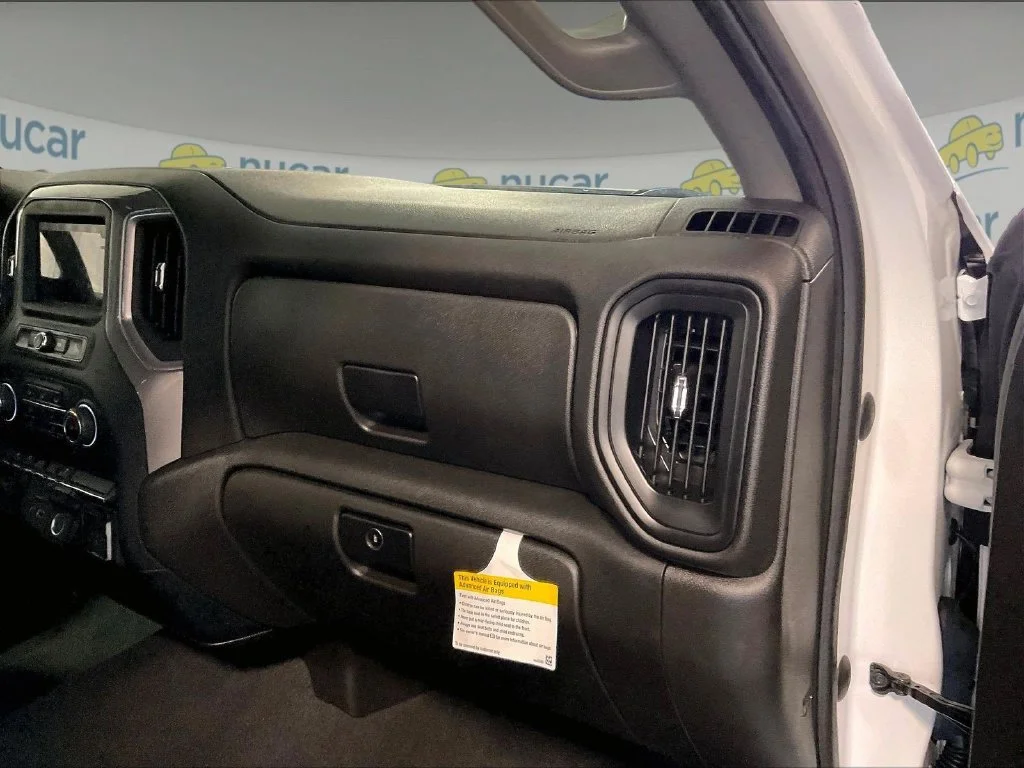 Used 2023 White Chevrolet Custom image 13