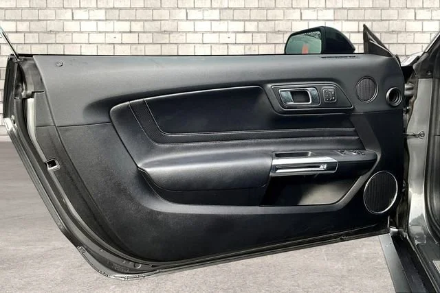 2022 Ford Mustang GT Premium - Photo 19