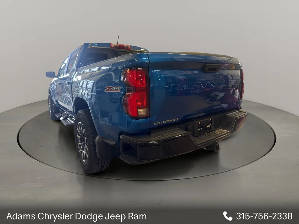Used 2024 Blue Chevrolet Z71 image 4