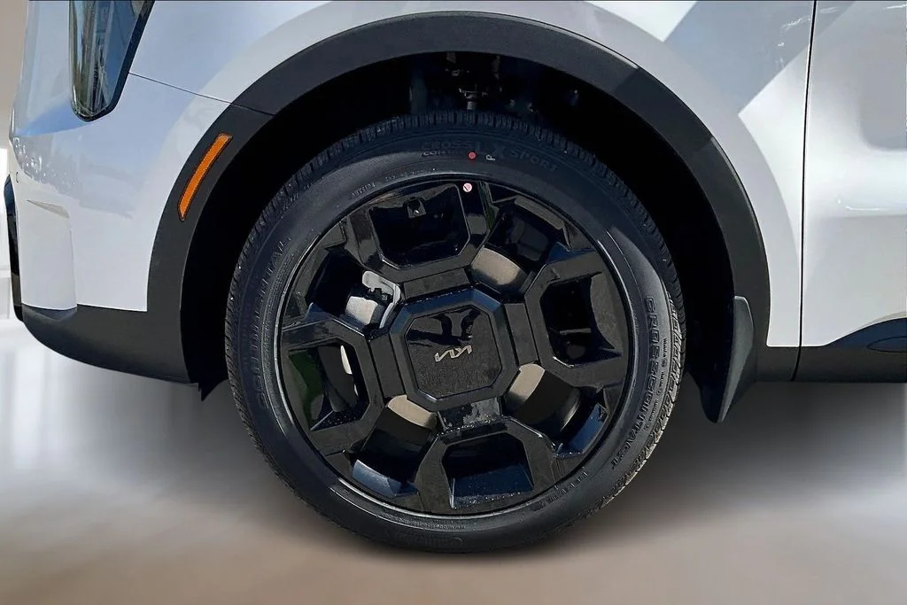 New 2026 Glacial White Pearl Kia X-Line EX AWD image 13