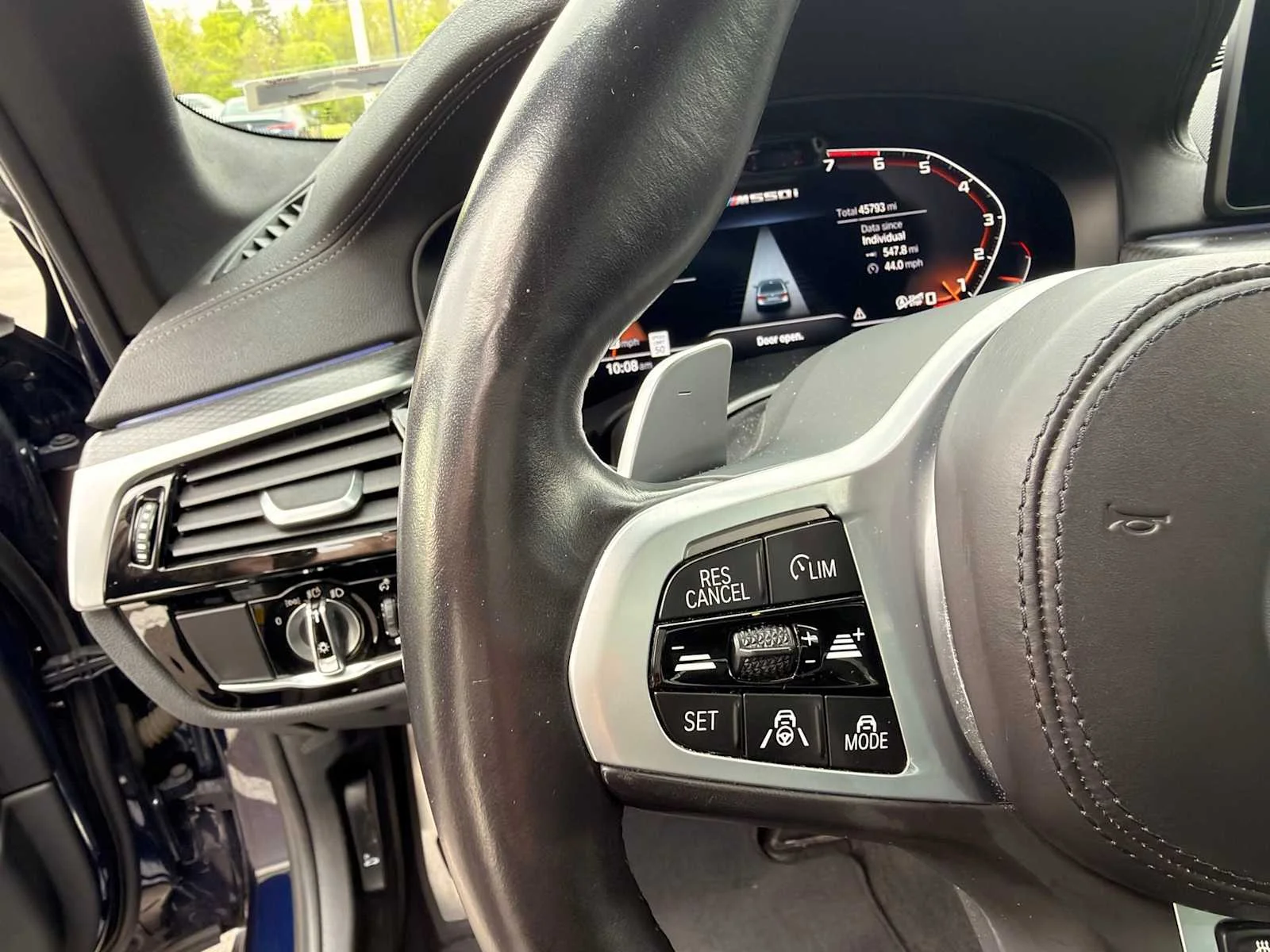 Used 2022 Tanzanite Blue II Metallic BMW M550i xDrive image 17