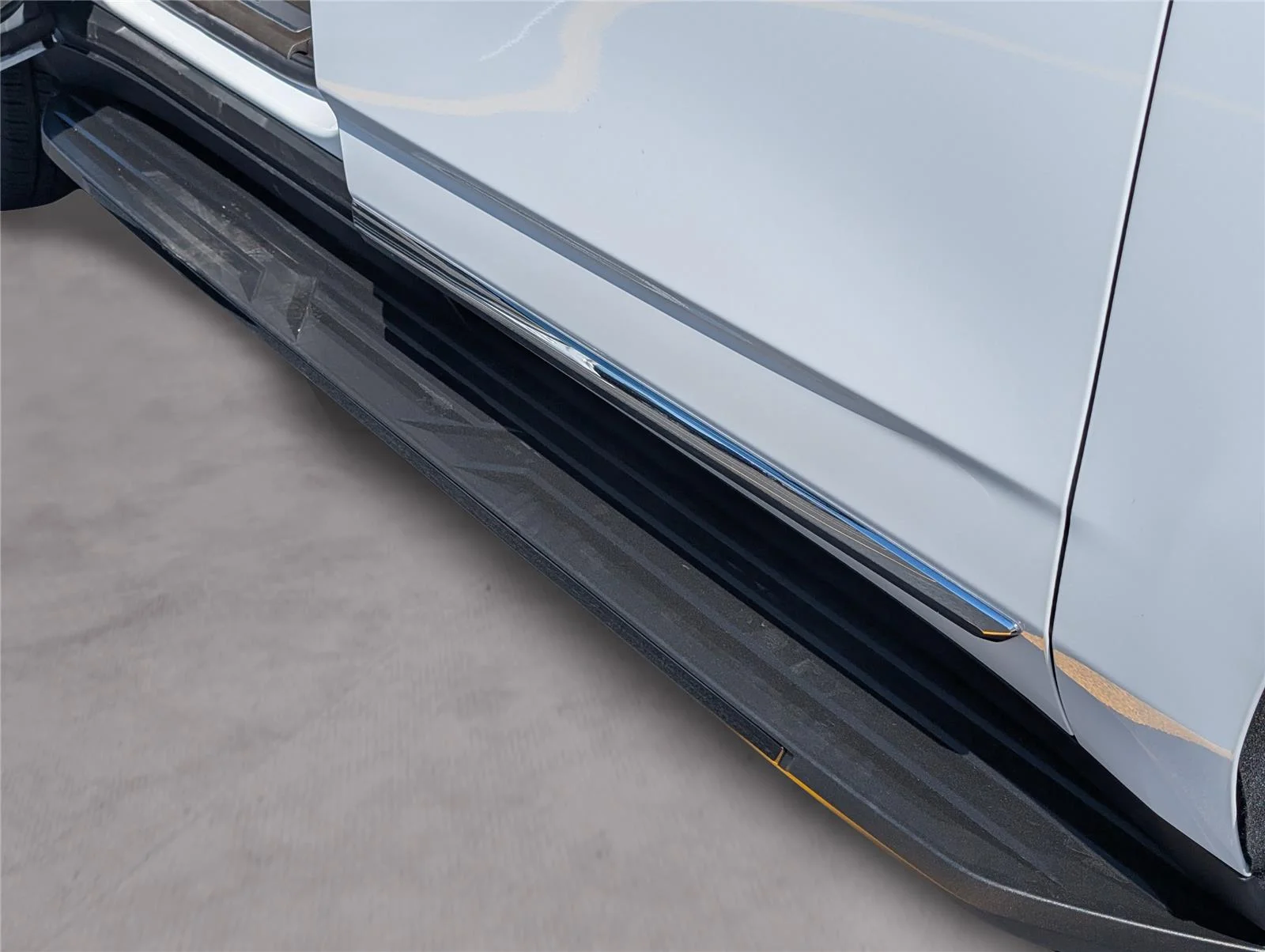 New 2026 Summit White GMC Elevation image 11