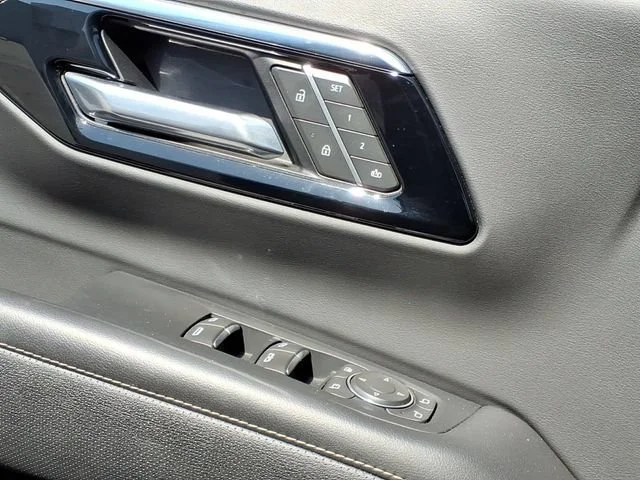 Used 2025 Sterling Gray Metallic Chevrolet Premier image 28