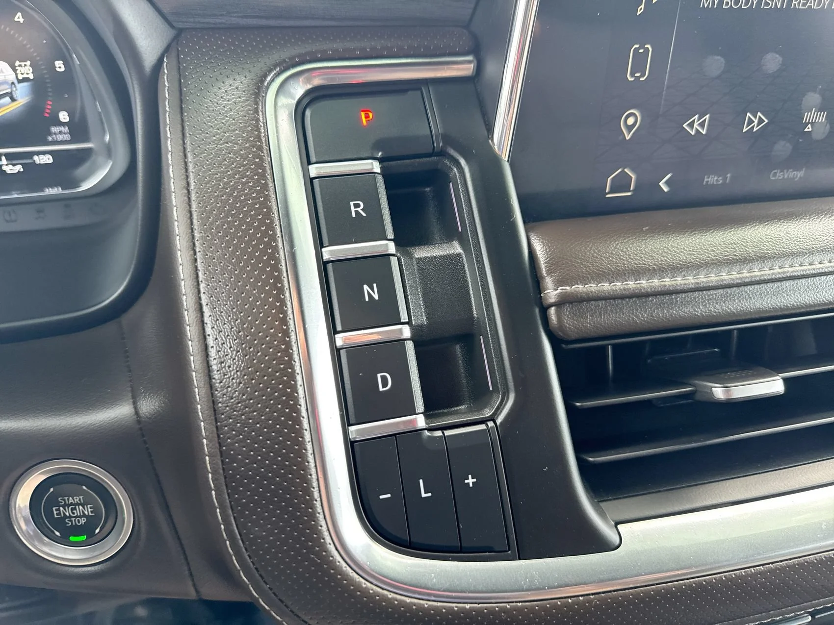 2023 GMC Yukon SLT - Photo 19