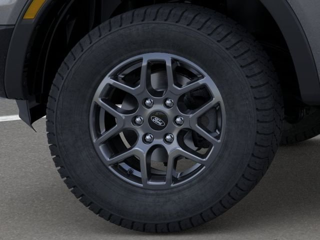 New 2026 Carbonized Gray Metallic Ford XLT image 19