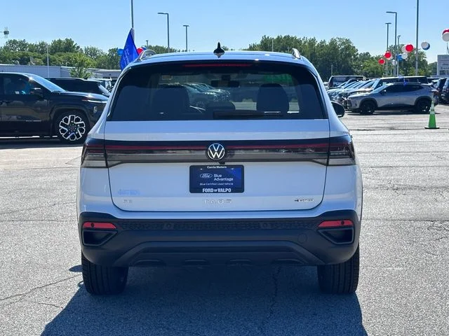 Certified Used 2025  Volkswagen 1.5T SE Black image 6