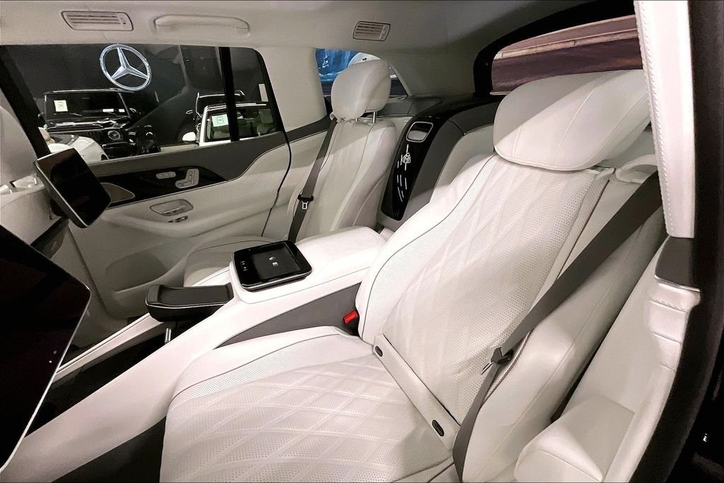 New 2026 Obsidian Black Mercedes-Benz Maybach GLS 600 image 10