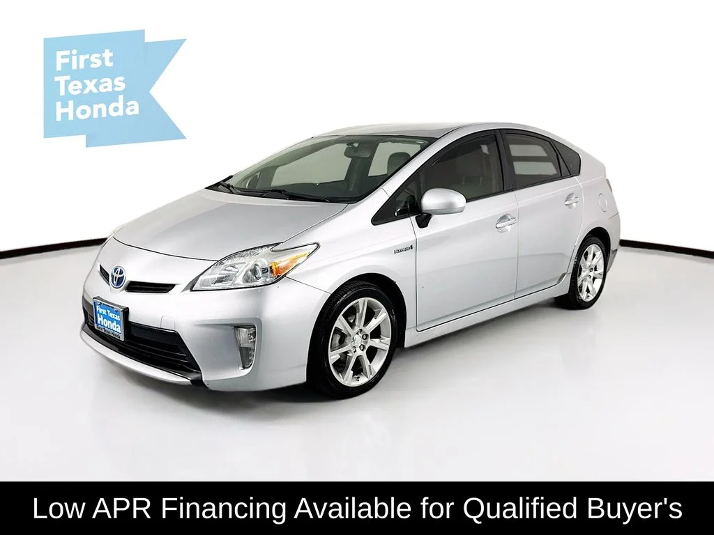Used 2014 Classic Silver Metallic Toyota Three image 3