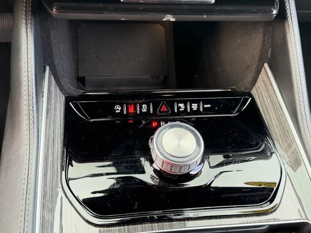 Used 2022 White Jeep Series II image 27