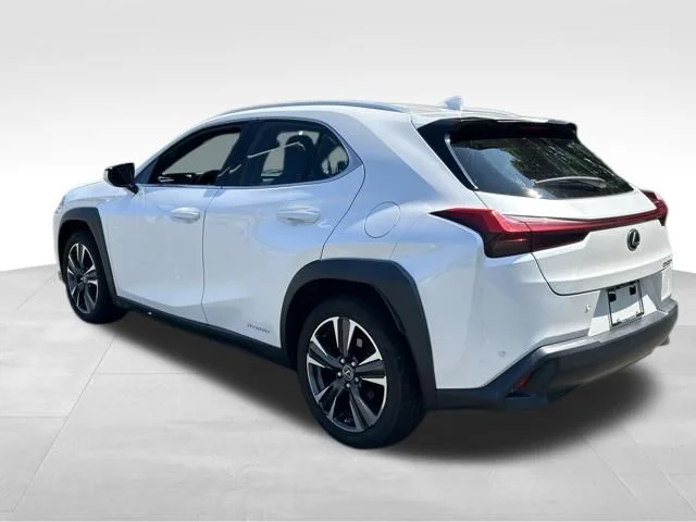Used 2020 White Lexus 250h Base image 4