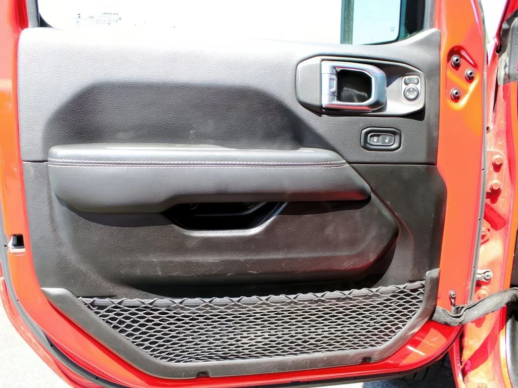 2023 Jeep Wrangler 4-Door Sahara - Photo 11