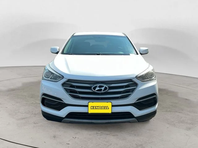 Used 2017 White Hyundai 2.4 Base image 2